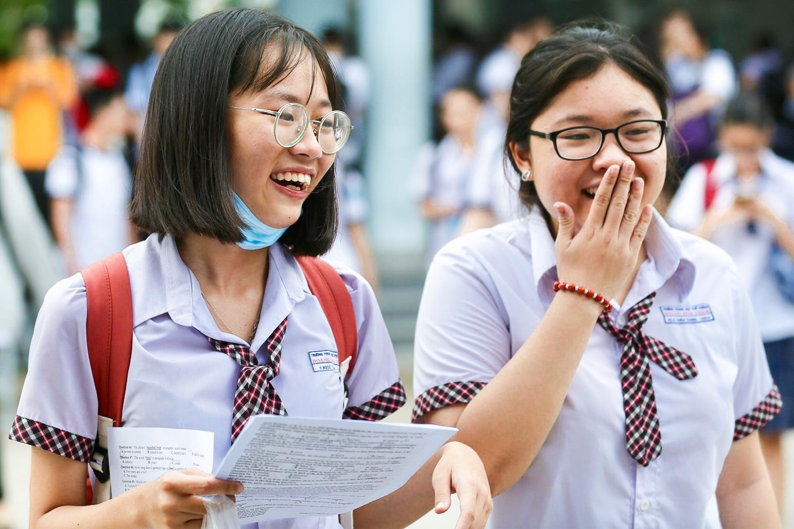 'De thi Tieng Anh co nhung cau de nhu cho khong diem' hinh anh