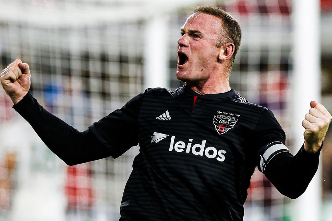 Rooney ghi ban tu san nha trong ngay doi dau Nani hinh anh