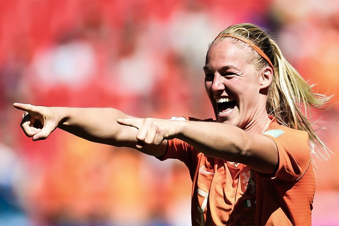 Ha Lan loai Italy khoi World Cup nu voi 2 ban thang bang dau hinh anh