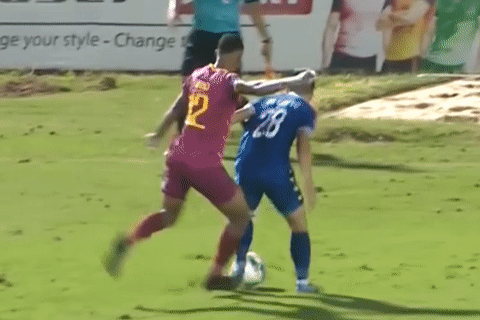 Ngoai binh cua CLB Sai Gon thoat the do sau pha triet ha tho bao hinh anh