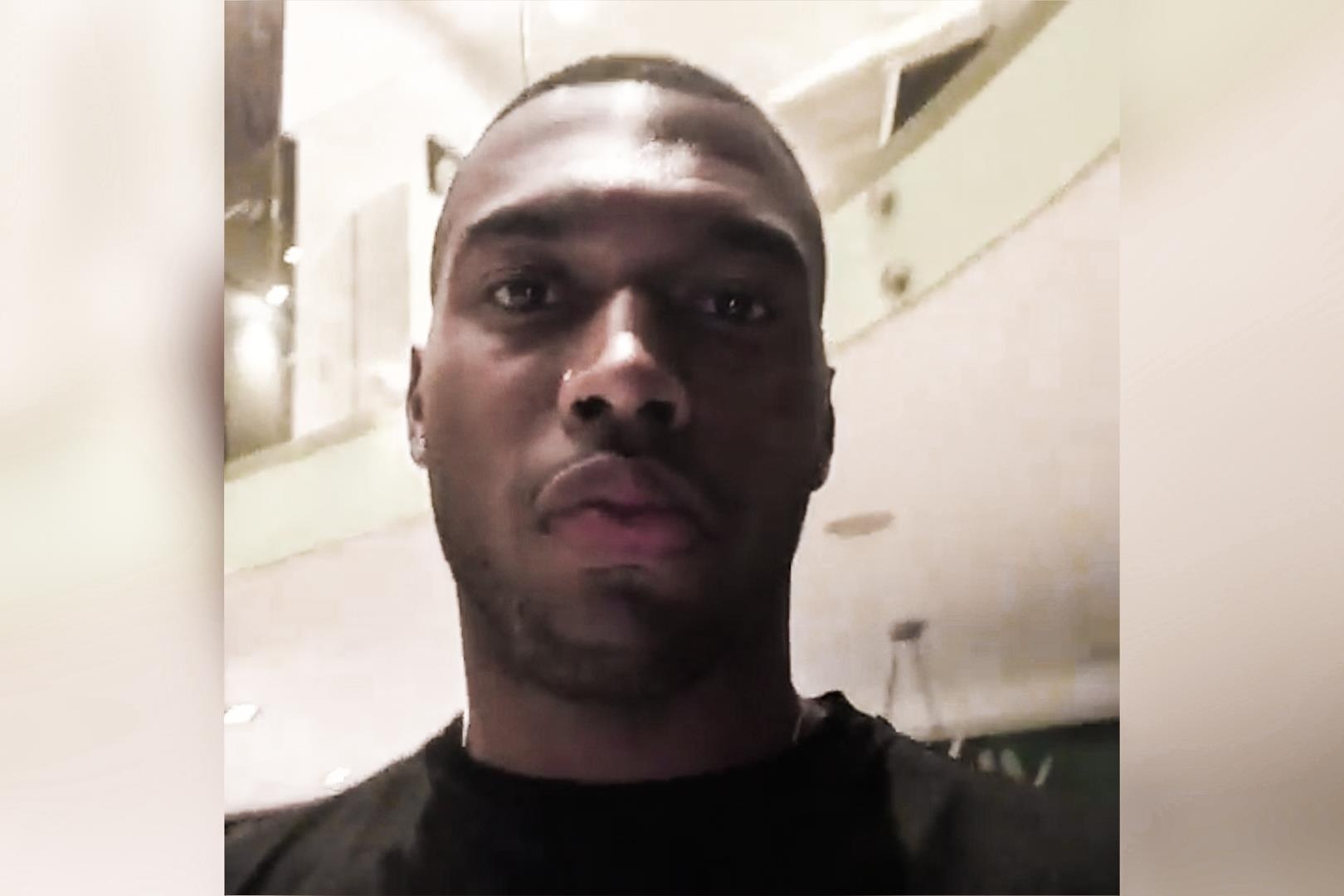 Cuu sao Liverpool cau cuu khi bi trom dot nhap hinh anh