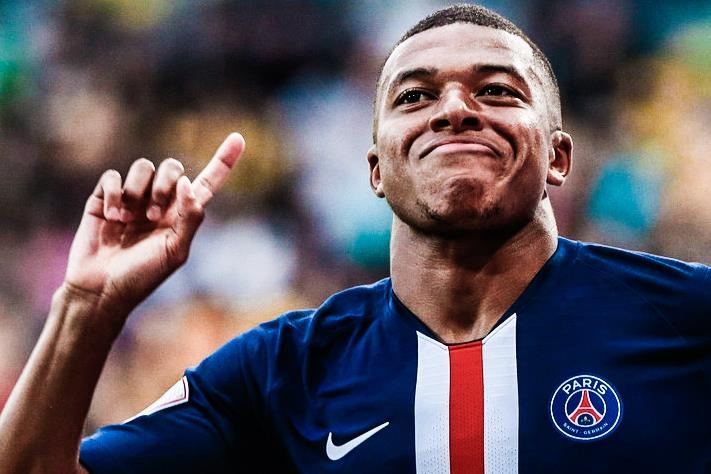 Mbappe lap cu dup giup PSG thang tran dau tien truoc mua giai hinh anh