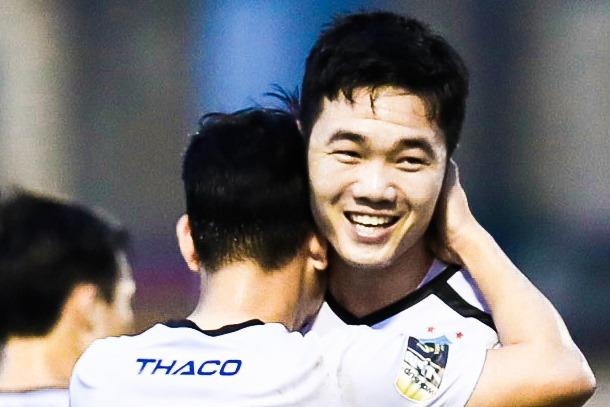 Xuan Truong sut phat dep mat tung luoi CLB Thanh Hoa hinh anh