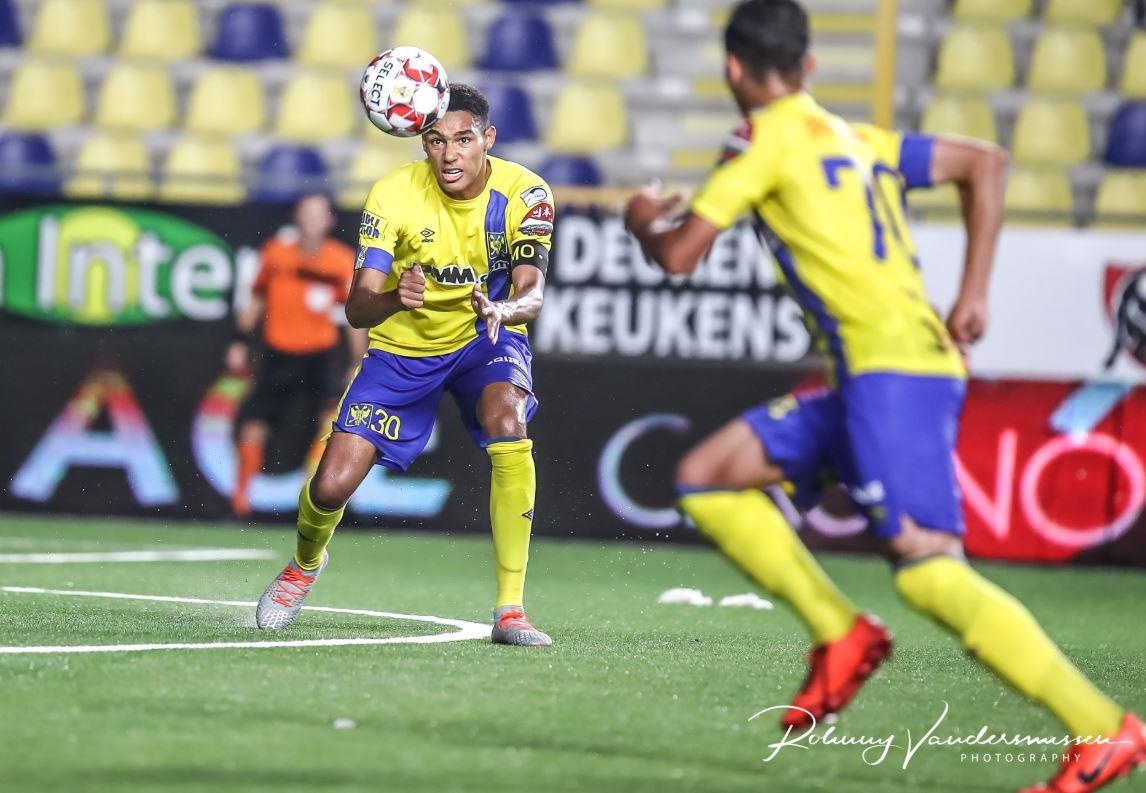 truc tiep Sint-Truidense Cong Phuong anh 1