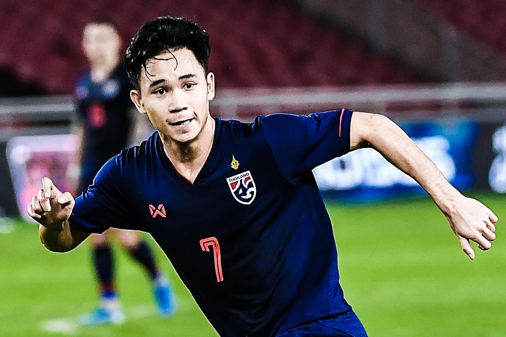 Ket qua vong loai World Cup 2022: Thai Lan vuon len dau bang G hinh anh