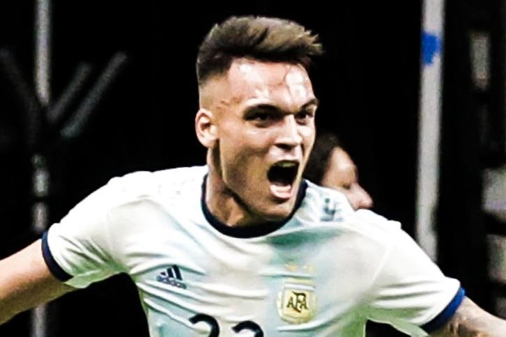 Argentina dai thang Mexico trong ngay vang Messi hinh anh