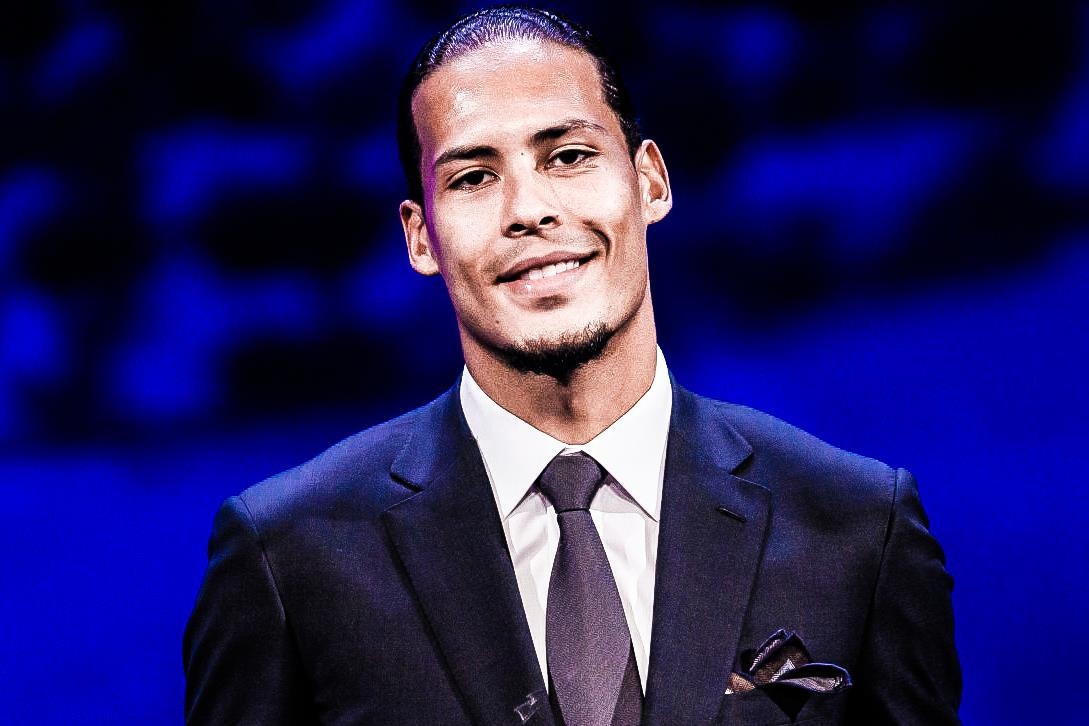 Kompany danh gia Van Dijk hay hon Terry, Ferdinand hinh anh