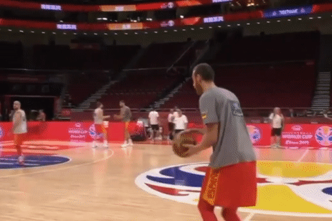 Pha nem ro kieu bo cap cua sao Barca hinh anh