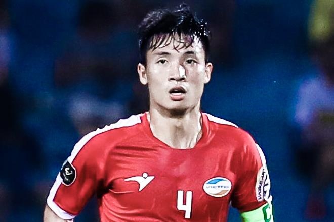 Bui Tien Dung tung nguoi moc bong ghi ban cho CLB Viettel hinh anh