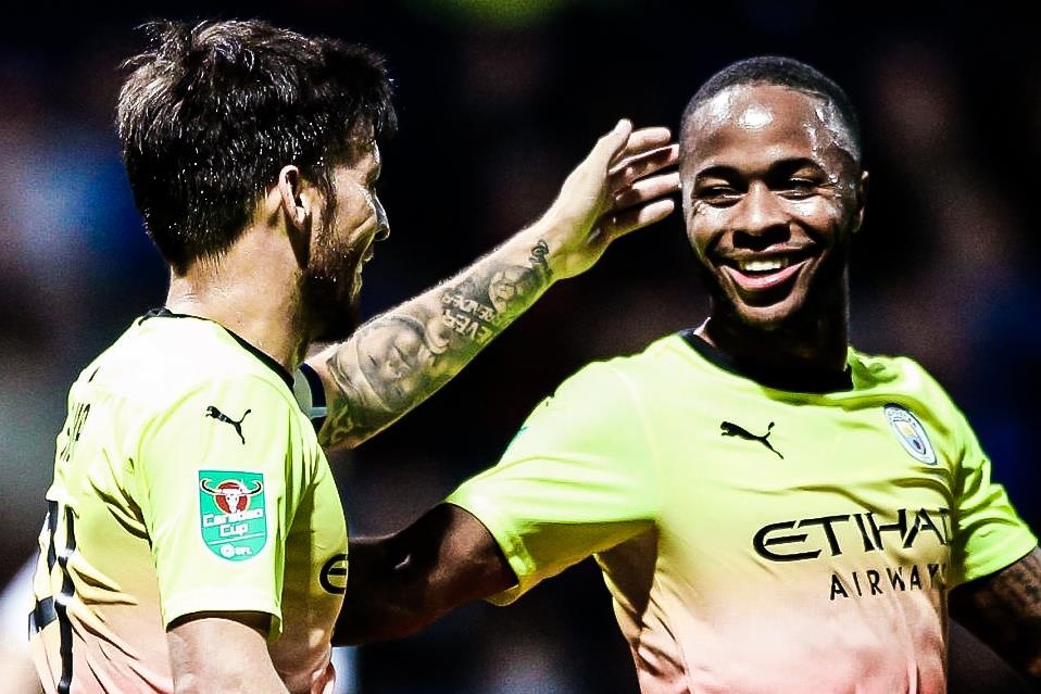 Sterling ghi ban giup Man City thang dam o League Cup hinh anh