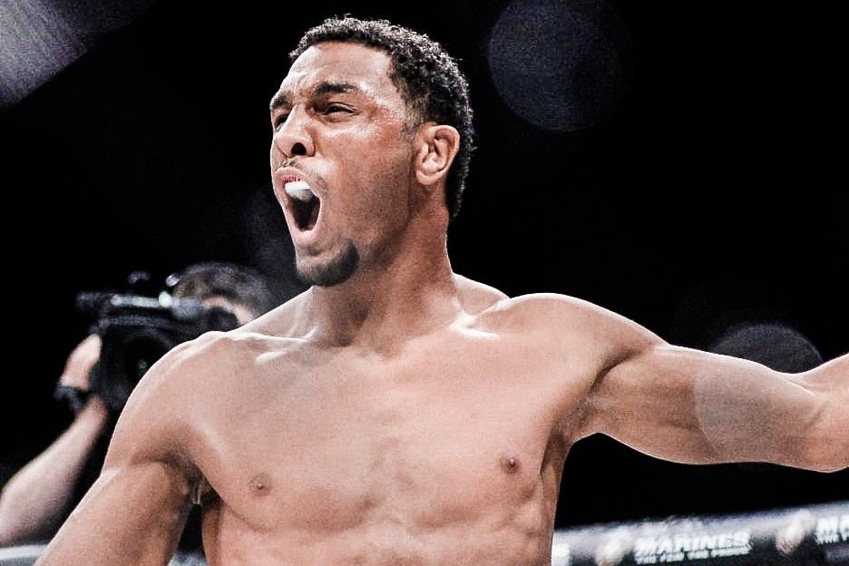 Cu knock-out chop nhoang tai Bellator MMA hinh anh