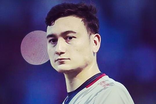 Van Lam va Muangthong thua nguoc trong tran da bu o Thai League hinh anh