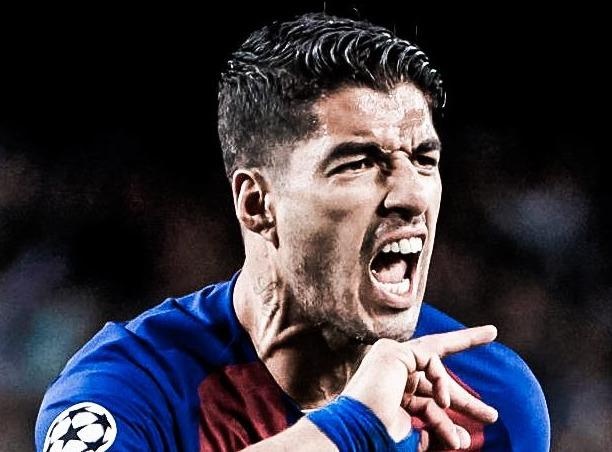 Cu volley tung luoi Inter cua Suarez hinh anh