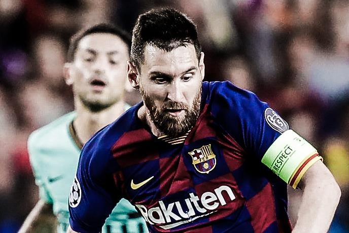 Messi nhe nhang qua nguoi, kien tao cho Suarez ghi ban hinh anh