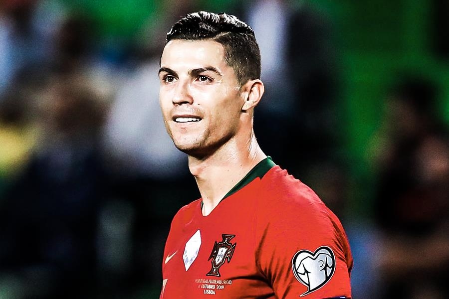 Ban thang thu 700 trong su nghiep cua Ronaldo hinh anh