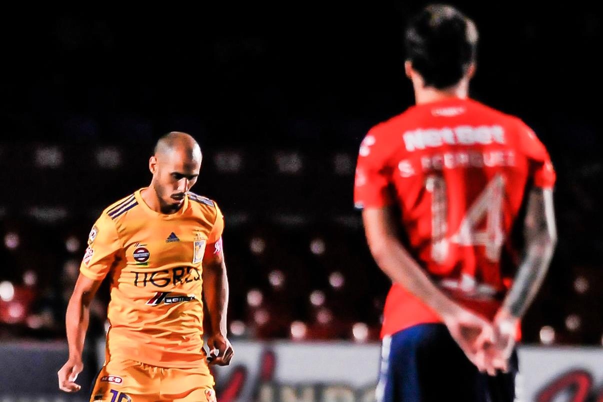 Cau thu Mexico dinh cong khi de doi thu ghi ban hinh anh