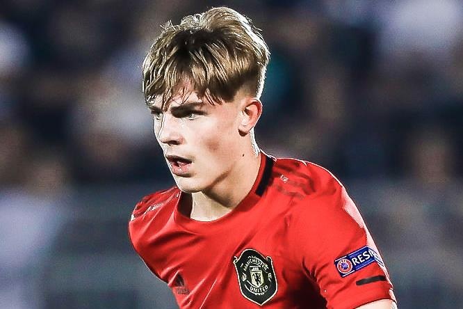 HLV Solskjaer so sanh hoc tro voi su tu sau khi thang Partizan hinh anh