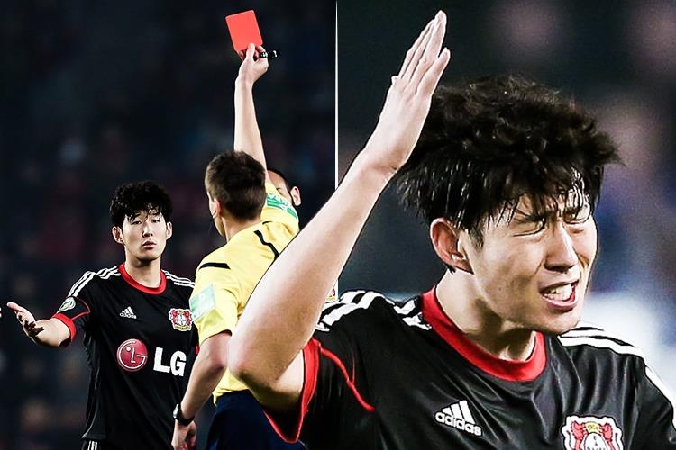 Son Heung-min noi cau khi nhan the do dau tien trong su nghiep hinh anh