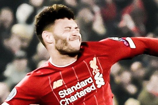 Pha ghi ban cua Chamberlain giup Liverpool thang Genk 2-1 hinh anh