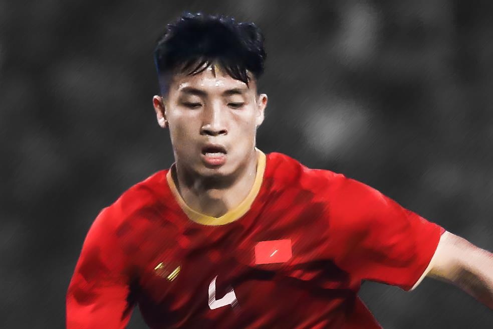 Bui Tien Dung di chuyen khien cau thu UAE mac bay hinh anh