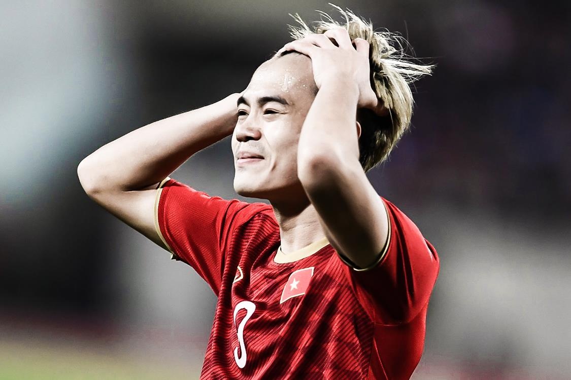 Van Toan bo lo co hoi ghi ban truoc Thai Lan hinh anh