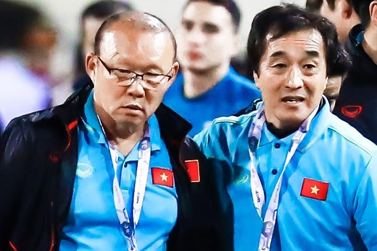 HLV Park giai thich ly do noi gian voi tro ly tuyen Thai Lan hinh anh