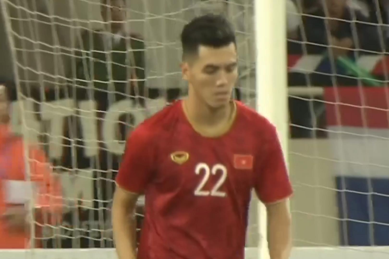 Ban thang hut cua Tien Linh truoc Thai Lan hinh anh