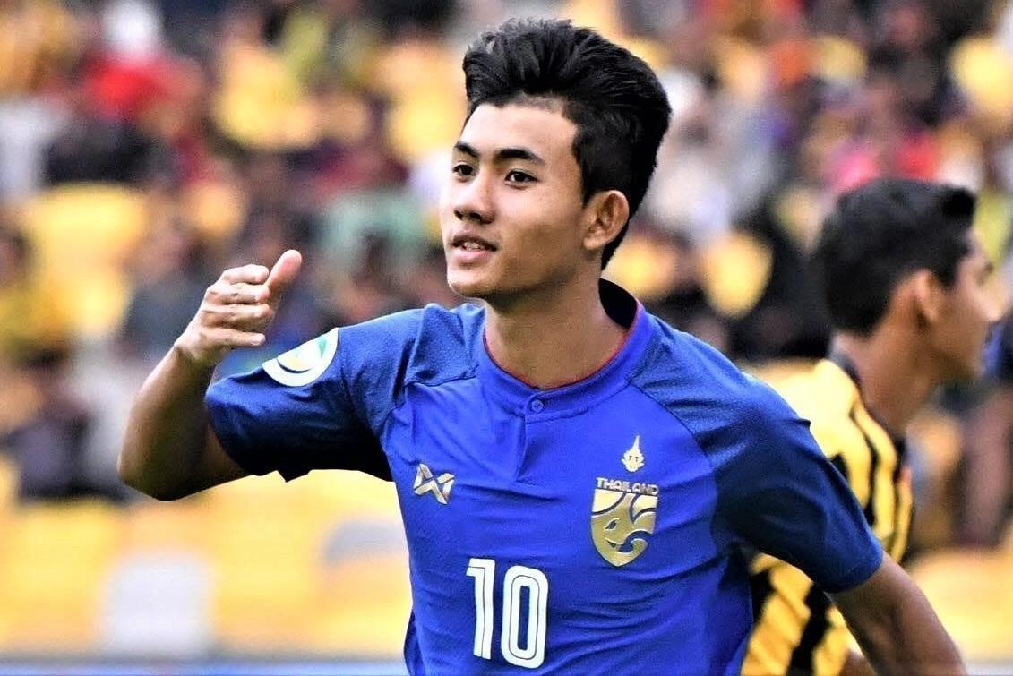 Suphanat lop bong ghi ban cho U22 Thai Lan truoc Lao hinh anh