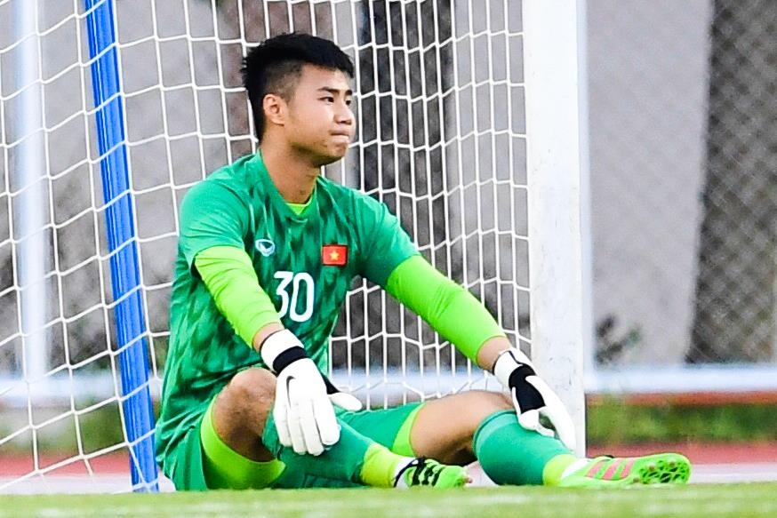Van Toan mac sai lam khien U22 Viet Nam thung luoi truoc Thai Lan hinh anh