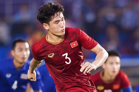 Cu da 11 m bi can pha cua Huynh Tan Sinh truoc U22 Thai Lan hinh anh