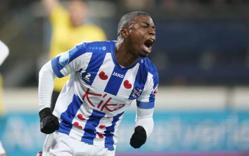 Hau ve tre giup Heerenveen gianh diem hinh anh