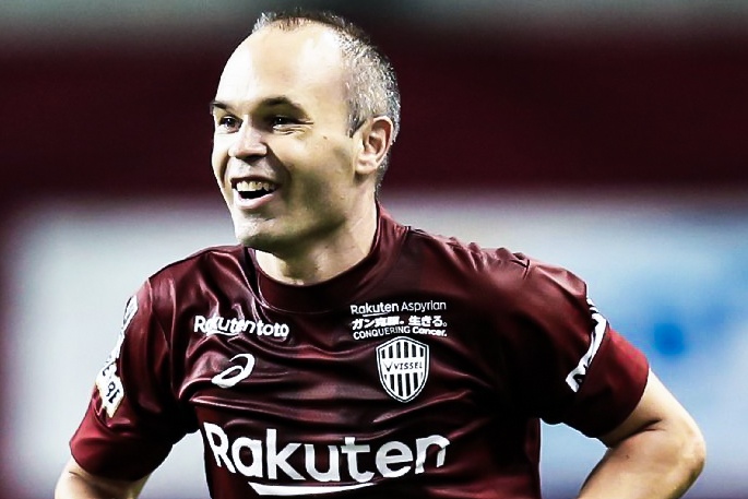 Iniesta tat bong loai bo hang thu CLB Malaysia hinh anh