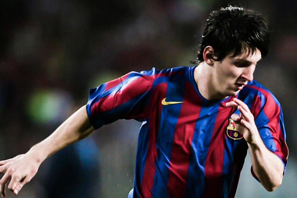 HLV Capello ke chuyen hoi muon Messi ngay tren san hinh anh