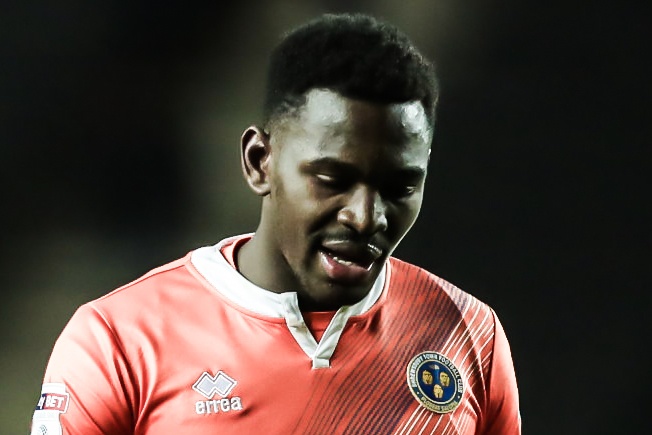 Pha phan luoi hai huoc cua hau ve Bolton hinh anh