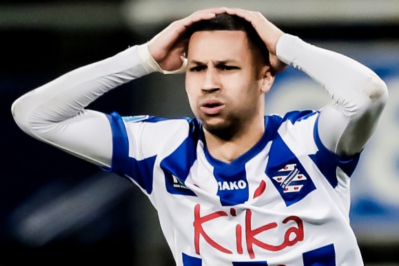 Nhan ban phan luoi, Heerenveen hoa Ado Den Haag 2-2 hinh anh