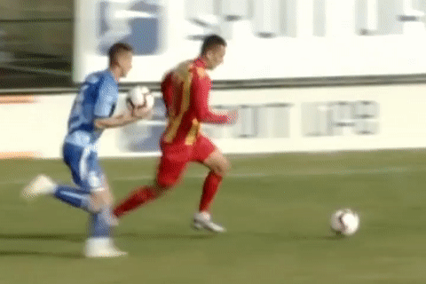 Nem them bong de can pha tan cong cua doi thu hinh anh