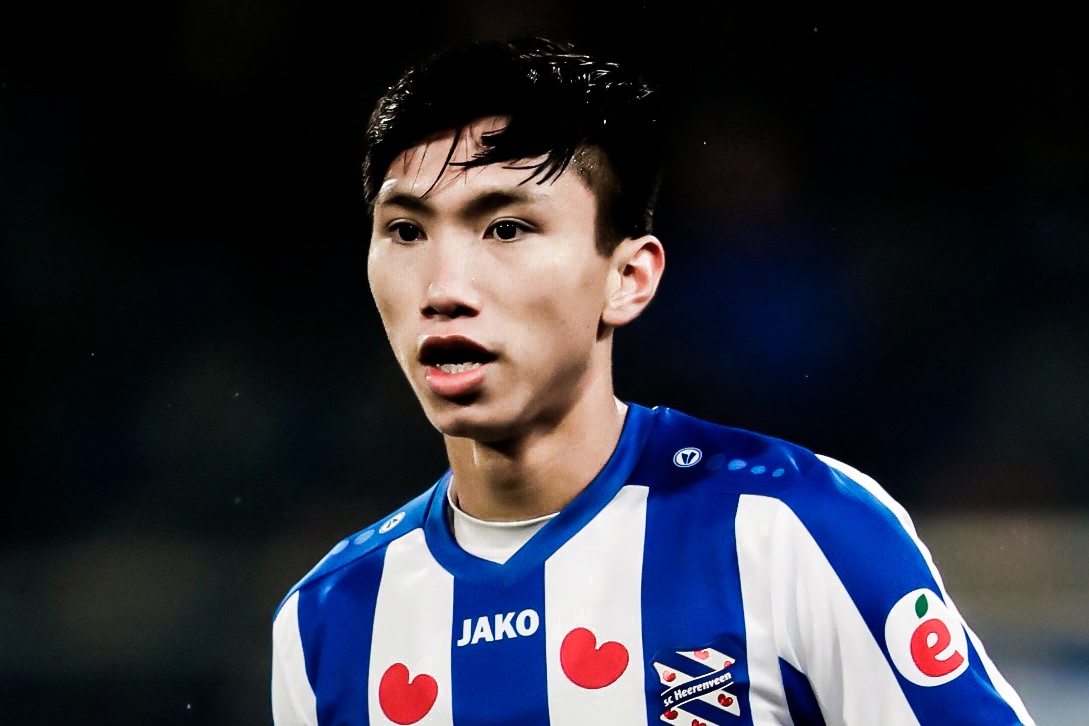 Van Hau mo bong dan den tinh huong huong phat den cua Jong Heerenveen hinh anh