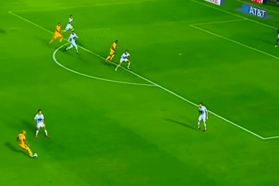 Pha nga ban den giup tien dao Phap hoan tat hat-trick hinh anh