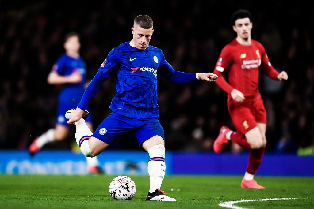 Cu sut xa giup Chelsea thang Liverpool 2-0 hinh anh