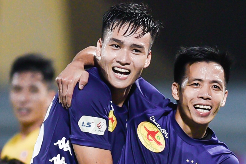 Highlights CLB Ha Noi 4-2 Nam Dinh: Van Quyet toa sang hinh anh