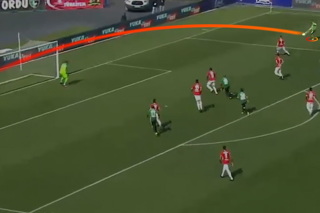 Pha volley tu bien tro thanh ban thang hinh anh