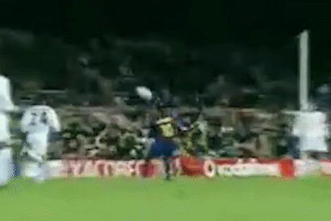 Kien tao bang lung va nhung tuyet ky cua Ronaldinho hinh anh