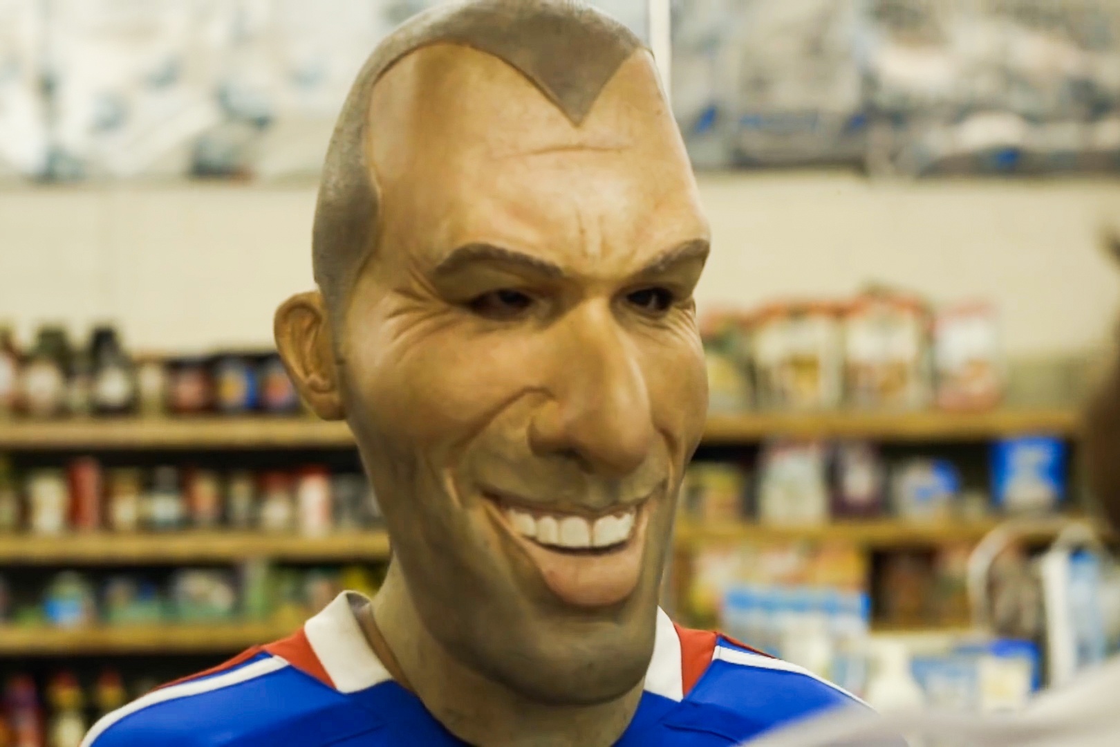 Hon 14 trieu luot xem ca khuc ton vinh Zidane hinh anh