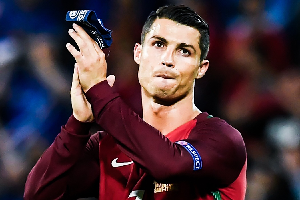 Ronaldo bi danh bai o thu thach gap bung hinh anh