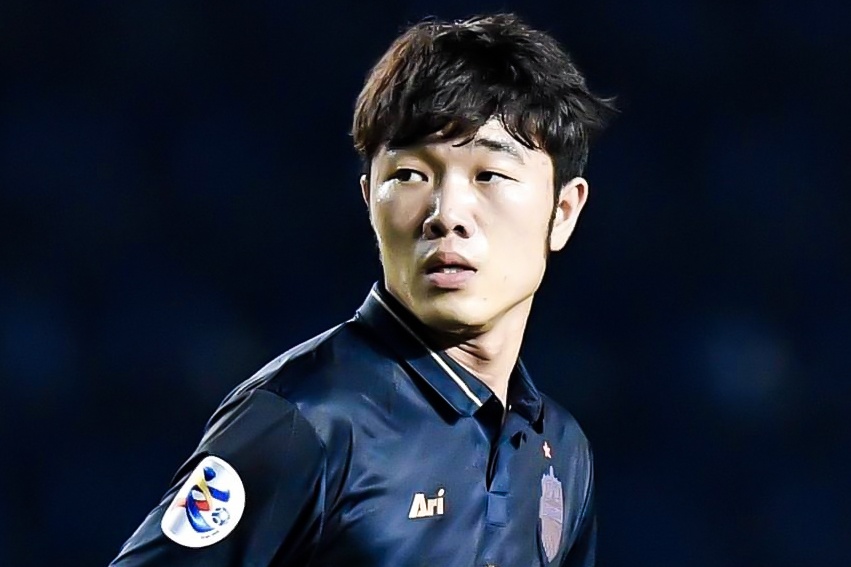 Khoanh khac Xuan Truong va dong doi di vao lich su cup chau A hinh anh