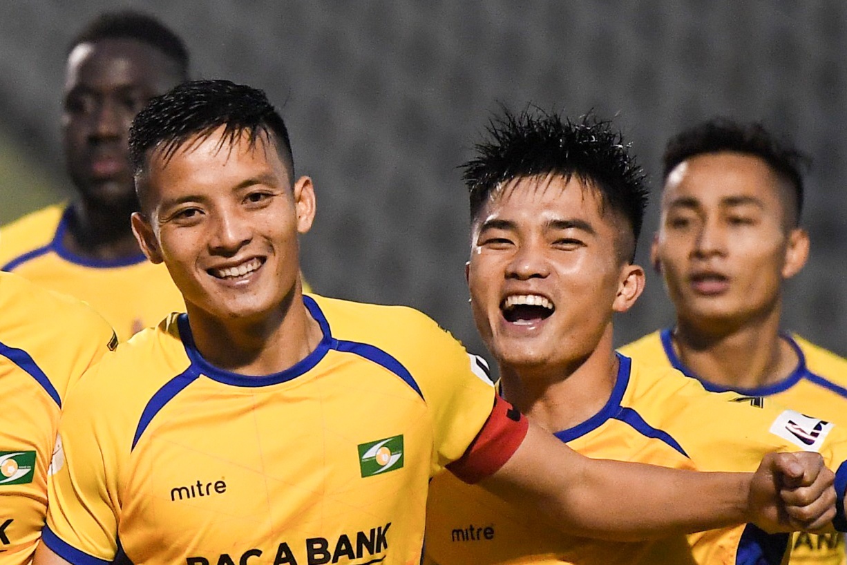 Cu sut tung luoi giup SLNA di tiep o cup quoc gia hinh anh