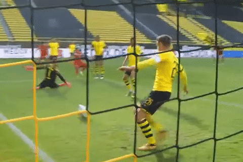 Pha danh got cuu thua truoc vach voi cua Piszczek hinh anh