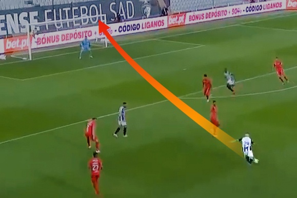 Ban thang sut xa danh dau su tro lai cua giai Bo Dao Nha hinh anh