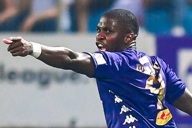 Rimario re bong 'van suon' hau ve HAGL truoc khi ghi ban hinh anh