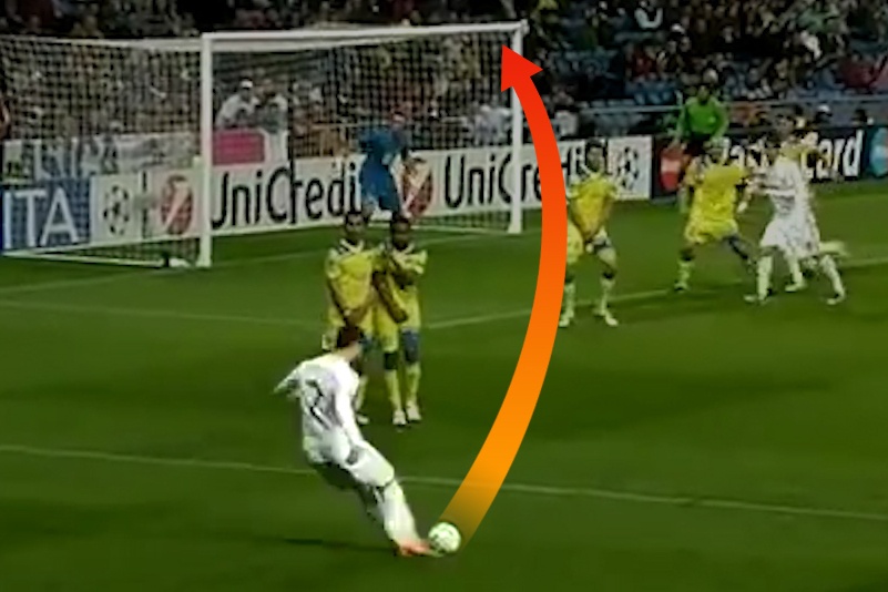 Cu da phat cong hinh trai chuoi cua Ronaldo duoc tai hien hinh anh